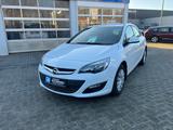 Opel Astra J Lim. 5-trg. Selection - Opel Astra: Selection