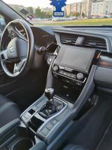 Honda Civic 1.5 VTEC Turbo Sport Plus  - Honda Civic: Sport Plus