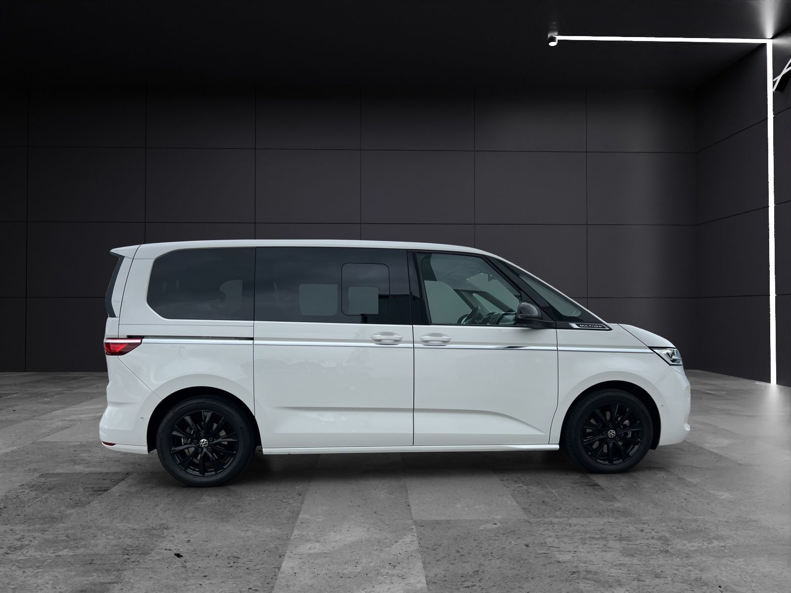 Fahrzeugabbildung Volkswagen T7 Multivan Style DSG TSI IQ-LED AHK H&K