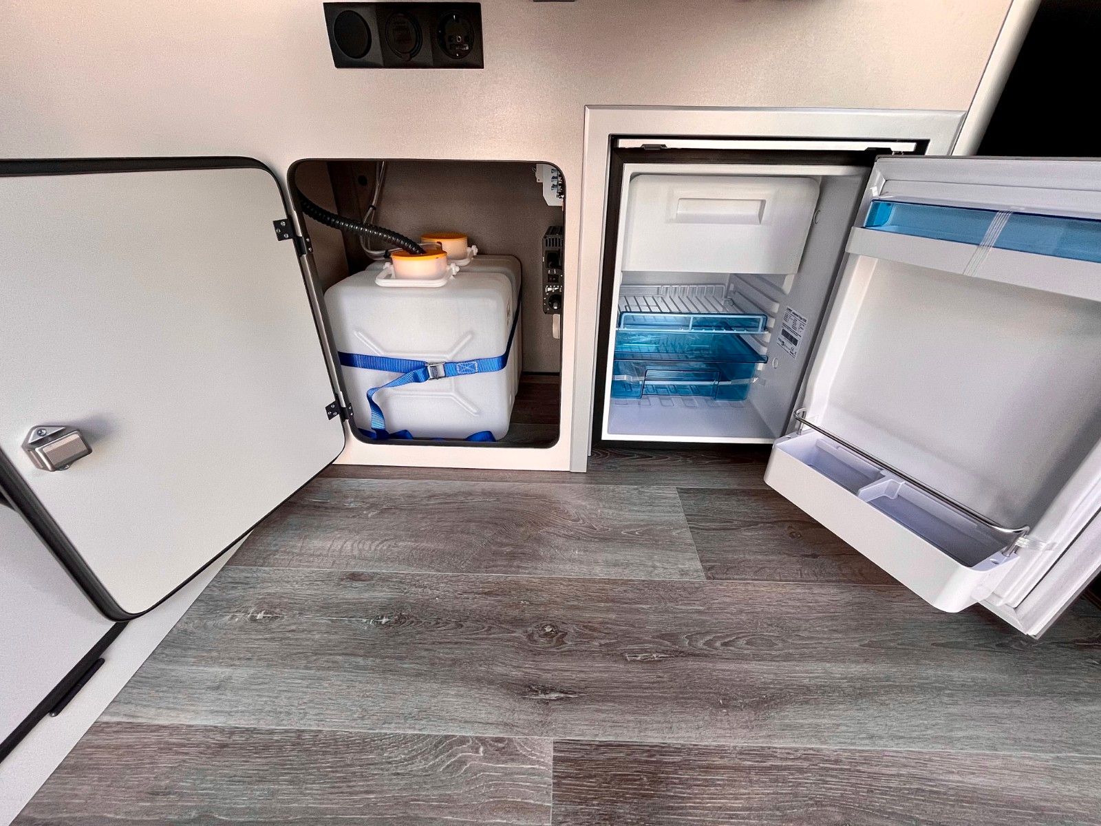 Fahrzeugabbildung Volkswagen T6.1 WOMO NEU+SHZ+PDC+Tempomat+