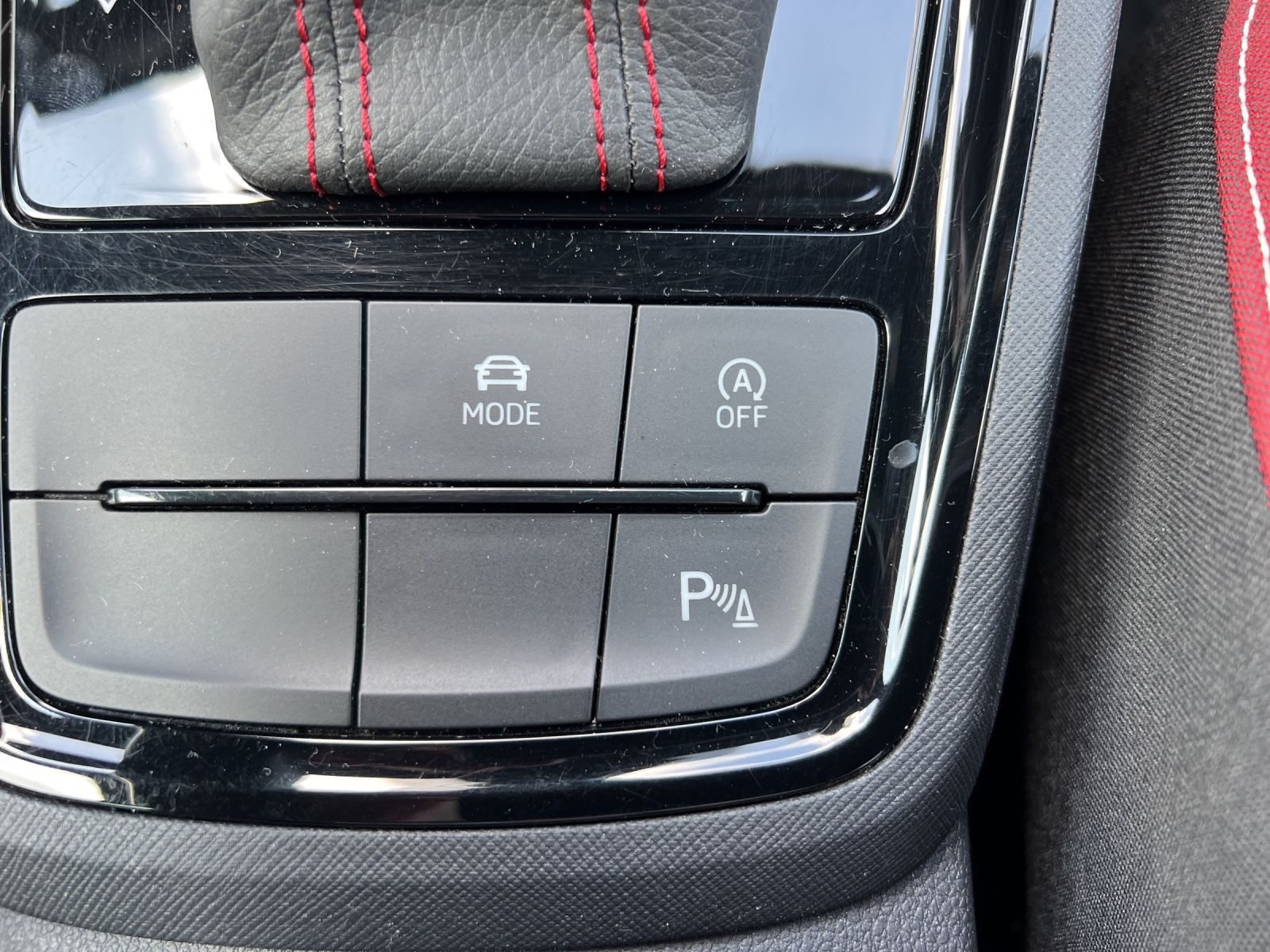 Fahrzeugabbildung SKODA Kamiq Monte Carlo TSI LED ACC PANO SHZ KAMERA KL