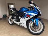 Suzuki GSX R 600 Top Zustand  - SUZUKI GSX R 600