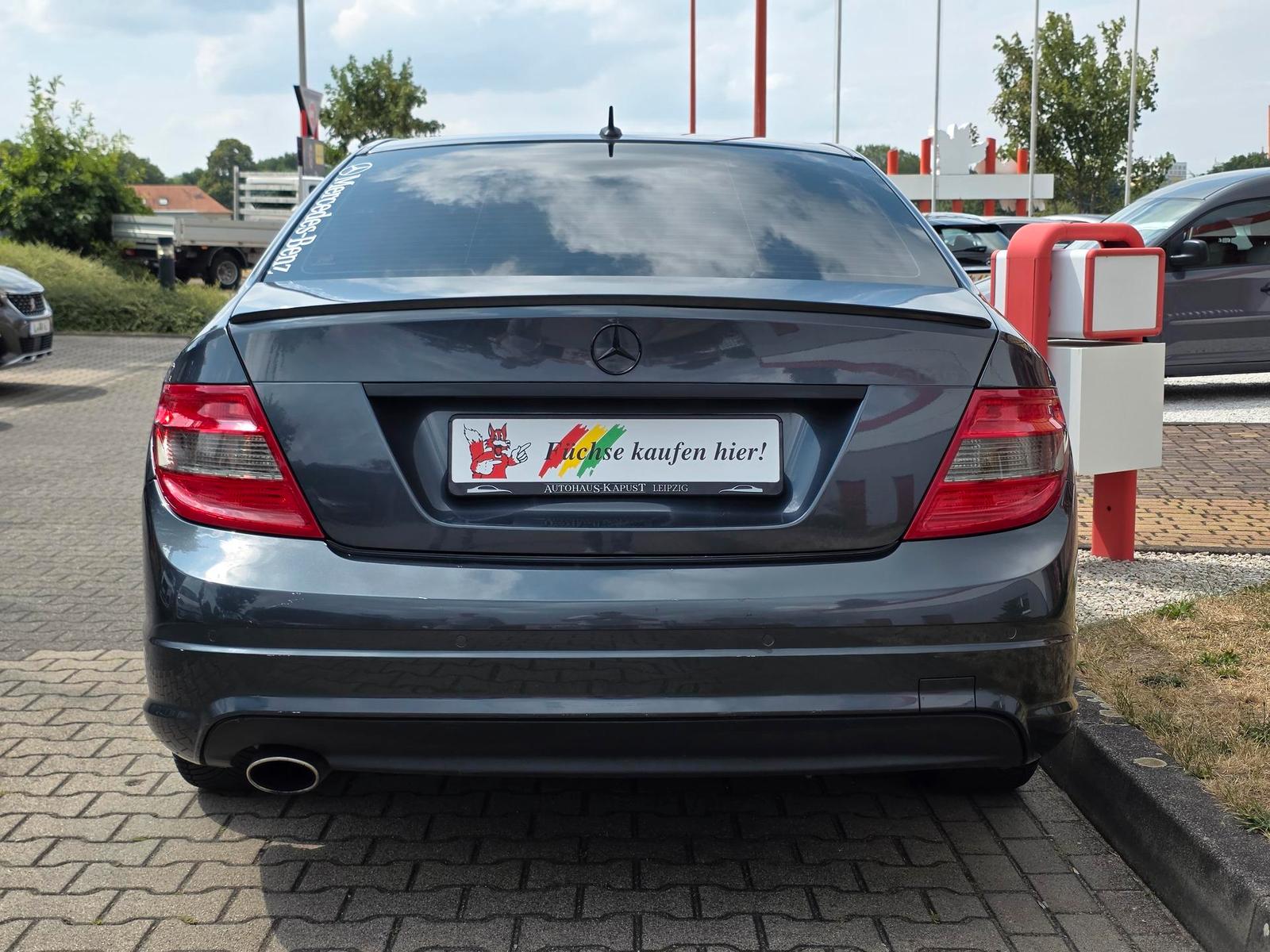 Mercedes-Benz C200 2007 — photo 7