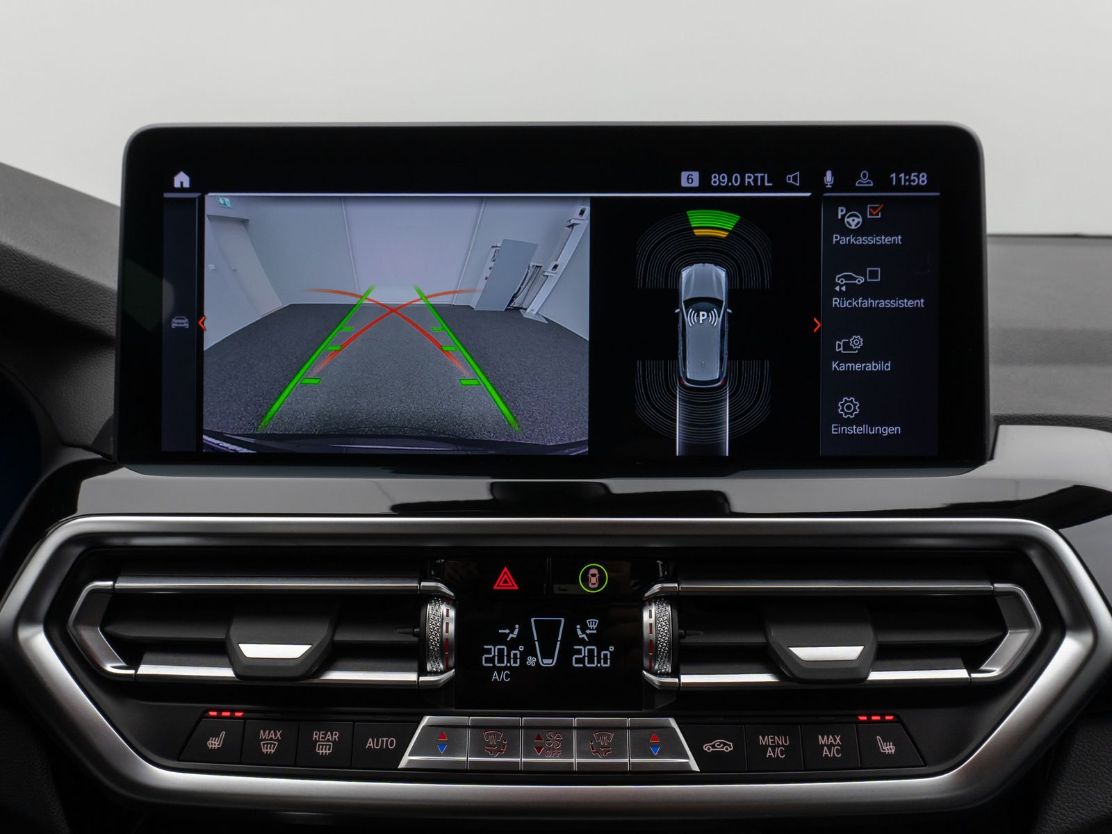 Fahrzeugabbildung BMW X3 xD30i Kamera DAB HiFi WLAN Leder Sport 19Zoll