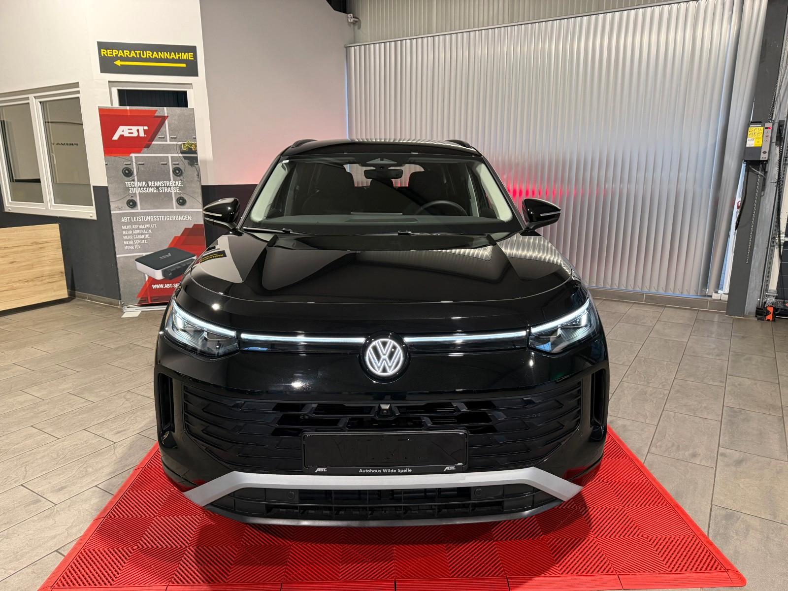 Volkswagen Tayron 1.5 eTSI IQ Matrix ACC Navi AHK 7 Sitze