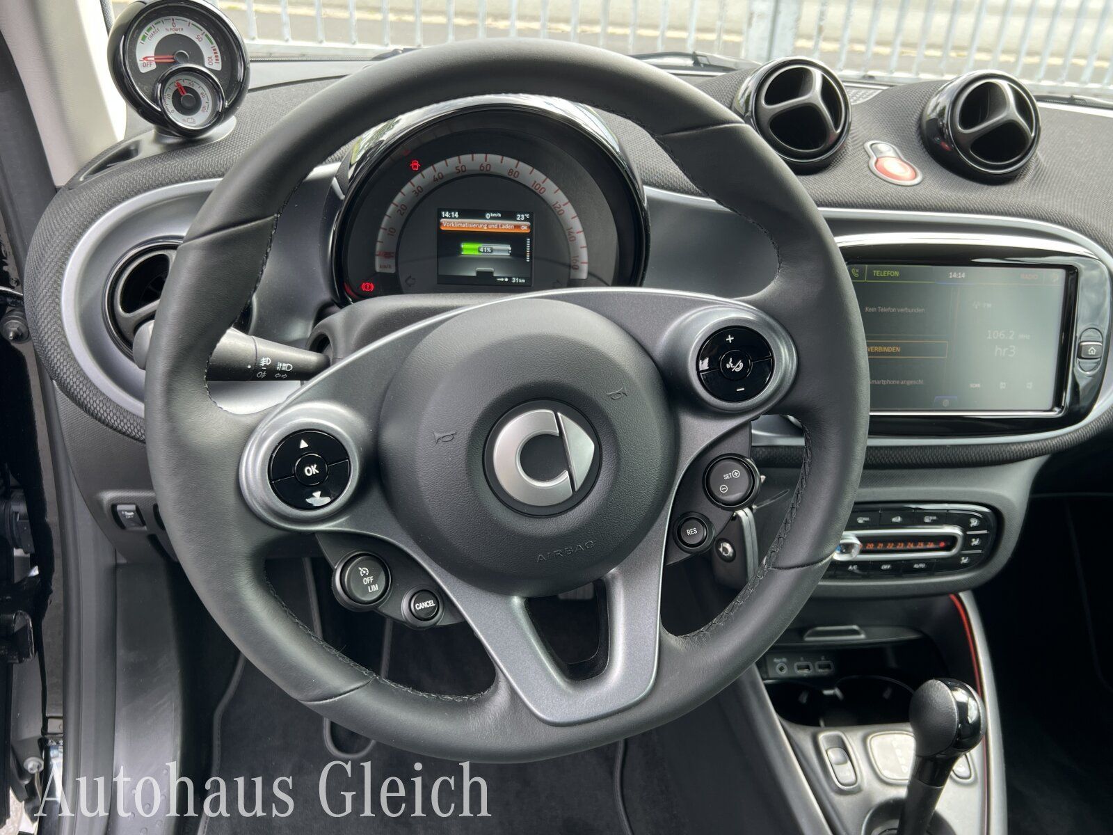 Fahrzeugabbildung Smart smart EQ fortwo cabrio Klima/LED/JBL Soundsystem