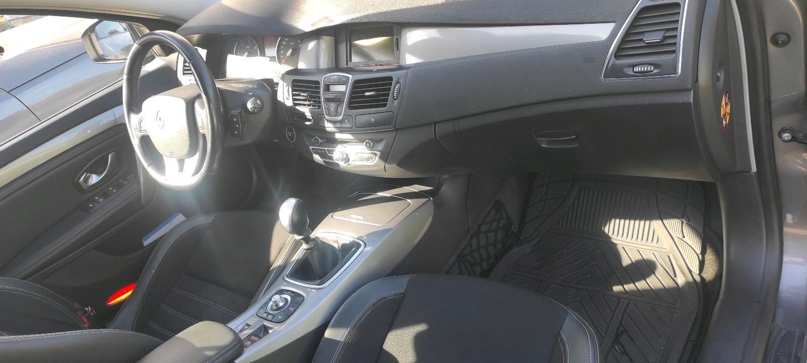 Renault Laguna 2012 — photo 7