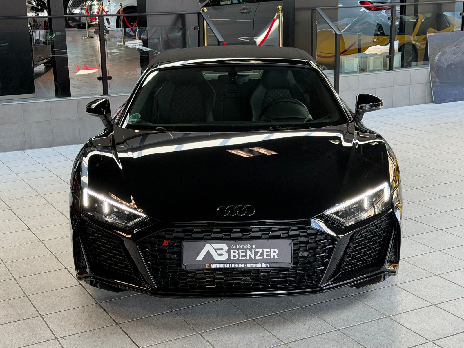 Fahrzeugabbildung Audi R8 Spyder 5.2 FSI RWD performance/BANG&OLUFSEN/