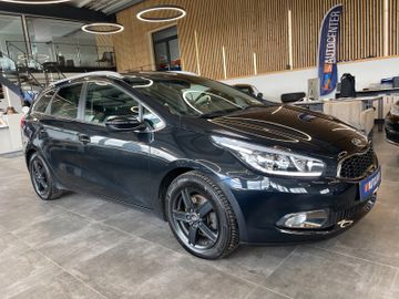 Kia Ceed Sportswagon FIFA World Cup Edition *AHK*LKH