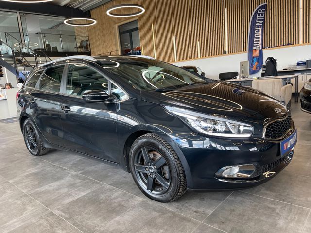 Kia Ceed Sportswagon FIFA World Cup Edition *AHK*LKH