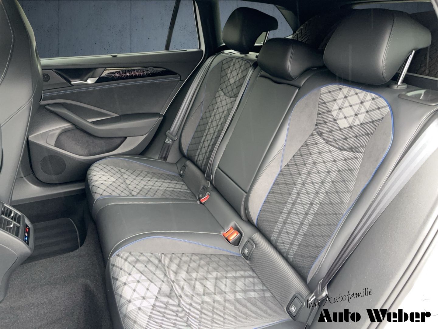 Volkswagen Passat - Bild 12