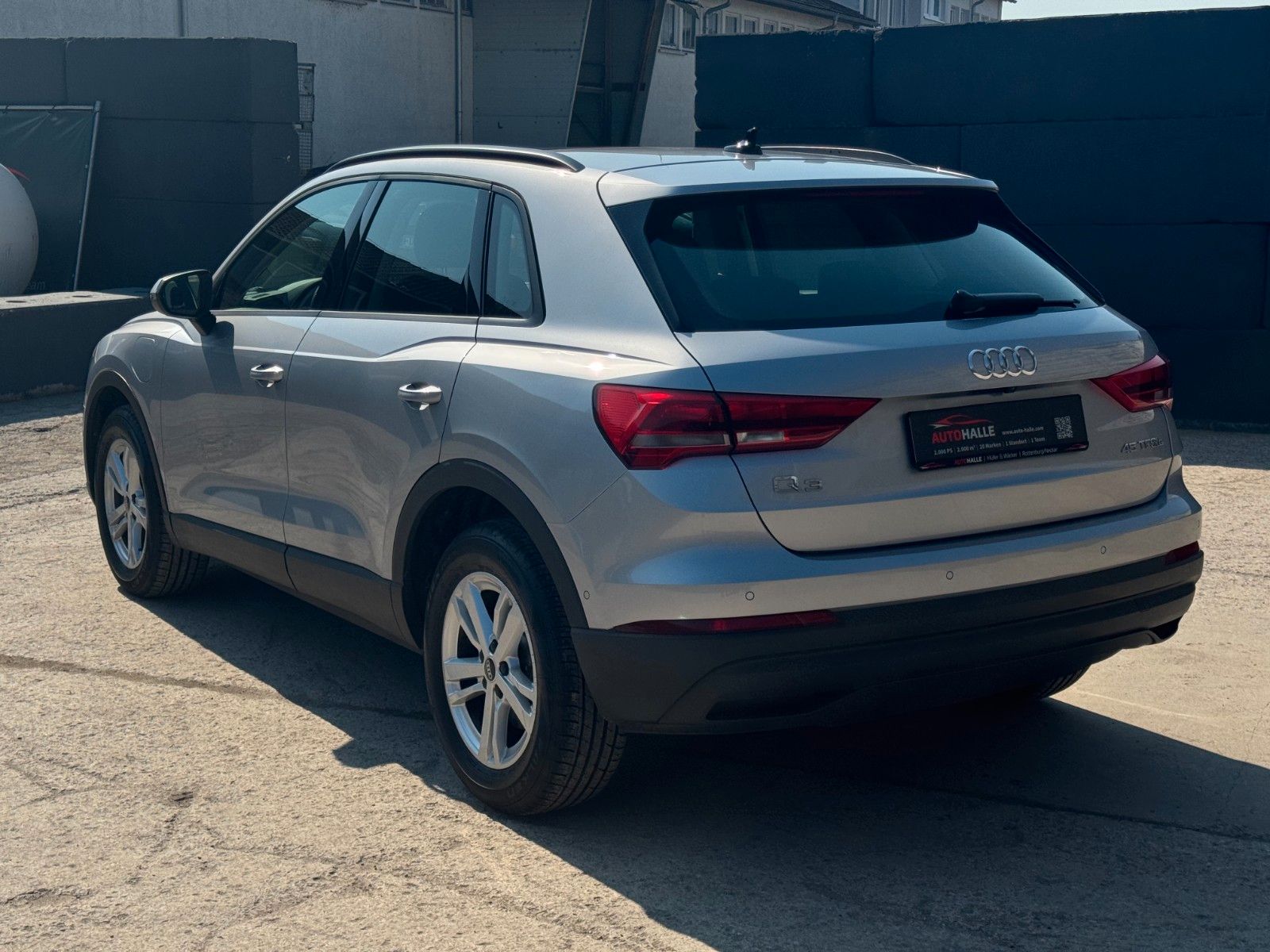 Fahrzeugabbildung Audi Q3 45 TFSI e S tronic Sonos Virtual Pano CAM ACC