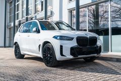 BMW X5 50e M SPORT PRO/ INNOVATION/ ICONIC GLOW BMW X5 50e M SPORT PRO/ INNOVATION/ ICONIC GLOW