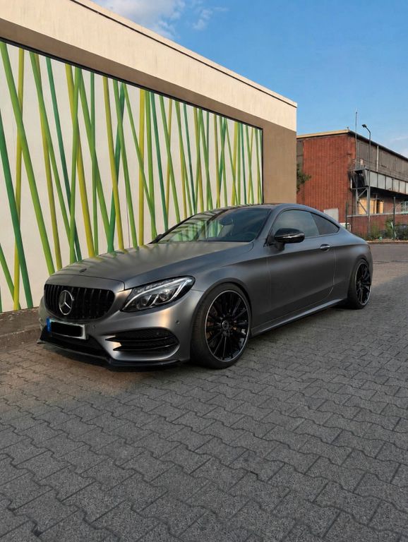 Image of Mercedes-Benz C 400