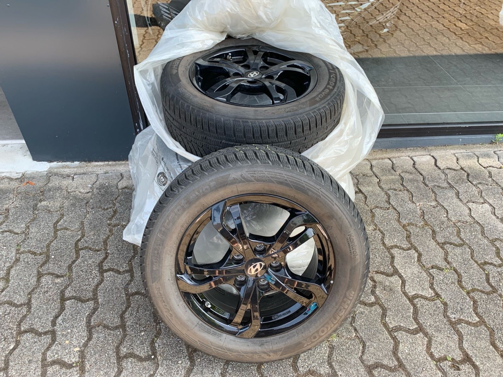 Fahrzeugabbildung Hyundai KONA 1.6 GDI Prime Hybrid Navi LED