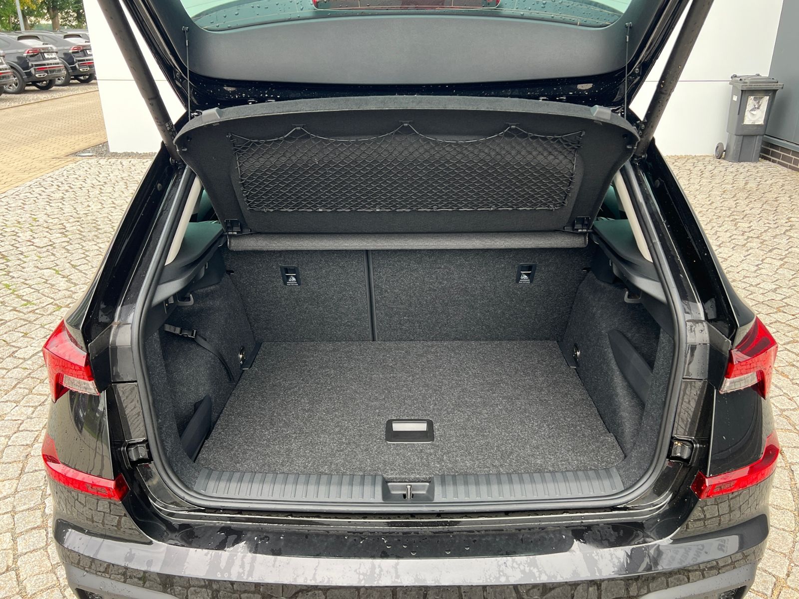 Fahrzeugabbildung SKODA Kamiq Tour 1.5 TSI DSG *AHK, Matrix-LED, Kamera,