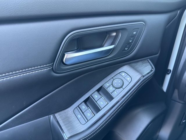 Nissan X-Trail N-Connecta 1.5 360*HUD*RFK*SHZ*Navi*FSH