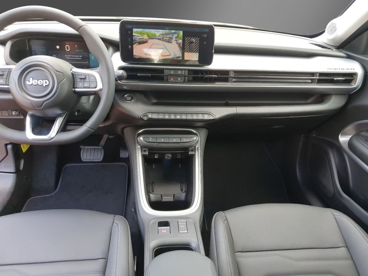 Fahrzeugabbildung Jeep Avenger Summit Pano Leder Infotainment Paket
