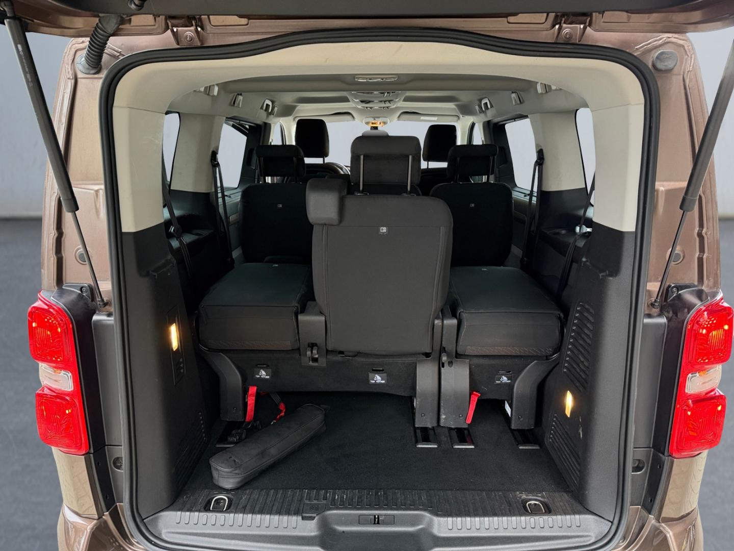 Toyota Proace Verso 2.0 D-4D L1 Team D *Navi*CAM*SHZ*LM