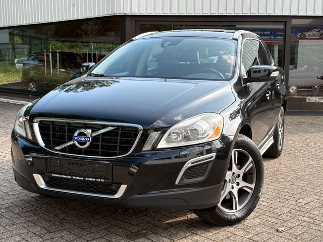 Volvo XC60 Summum AWD 2.4 4x4 *LEDER*XENON*PANORAMA*