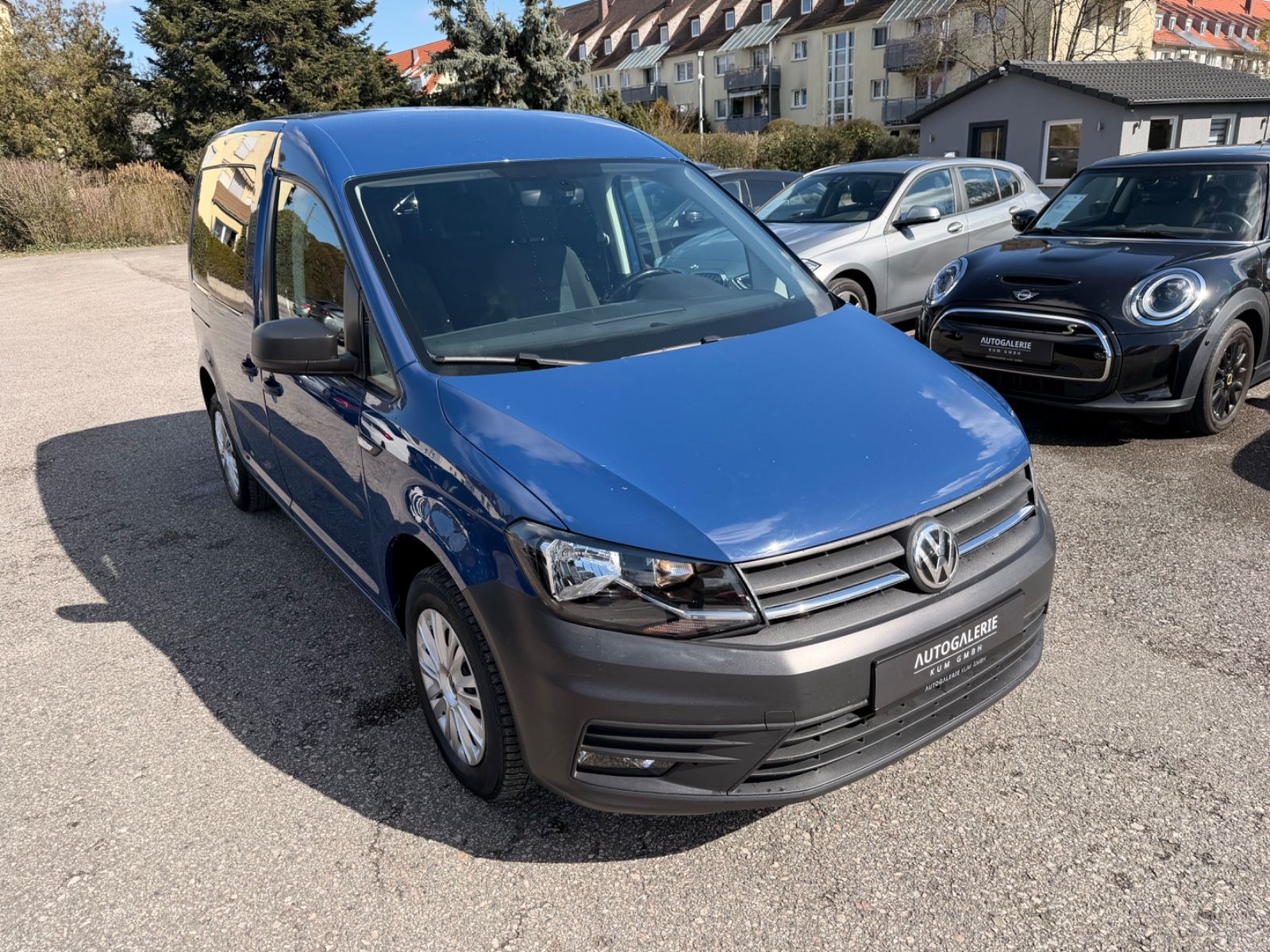 VW Caddy 2,0 TDI Trendline Aut / ACC / NAVI / AHK