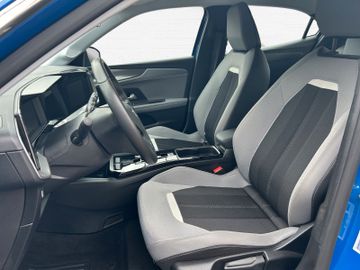 Fotografie 13 des Opel Mokka-e Elegance Kamera LED Sitz-/Lenkradheizung