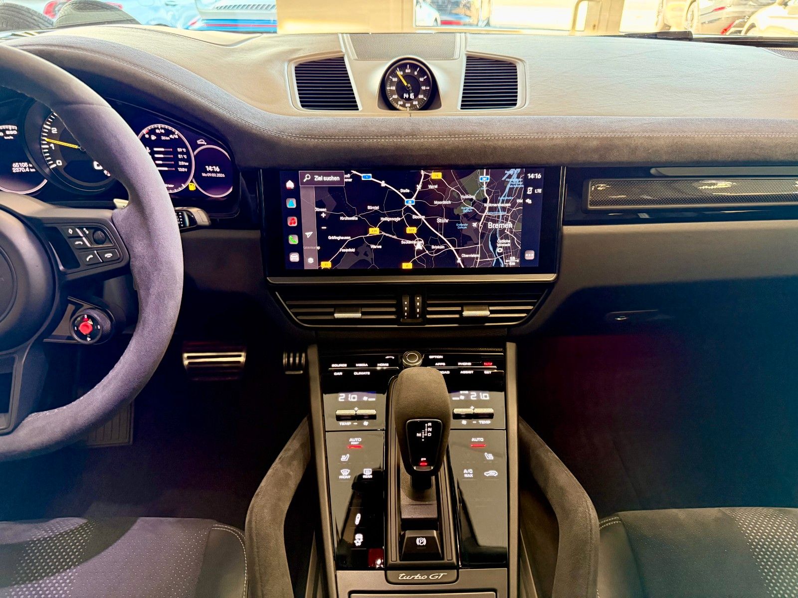 Fahrzeugabbildung Porsche Cayenne Turbo GT ACC / HeadUp / 22Zoll / Keyless