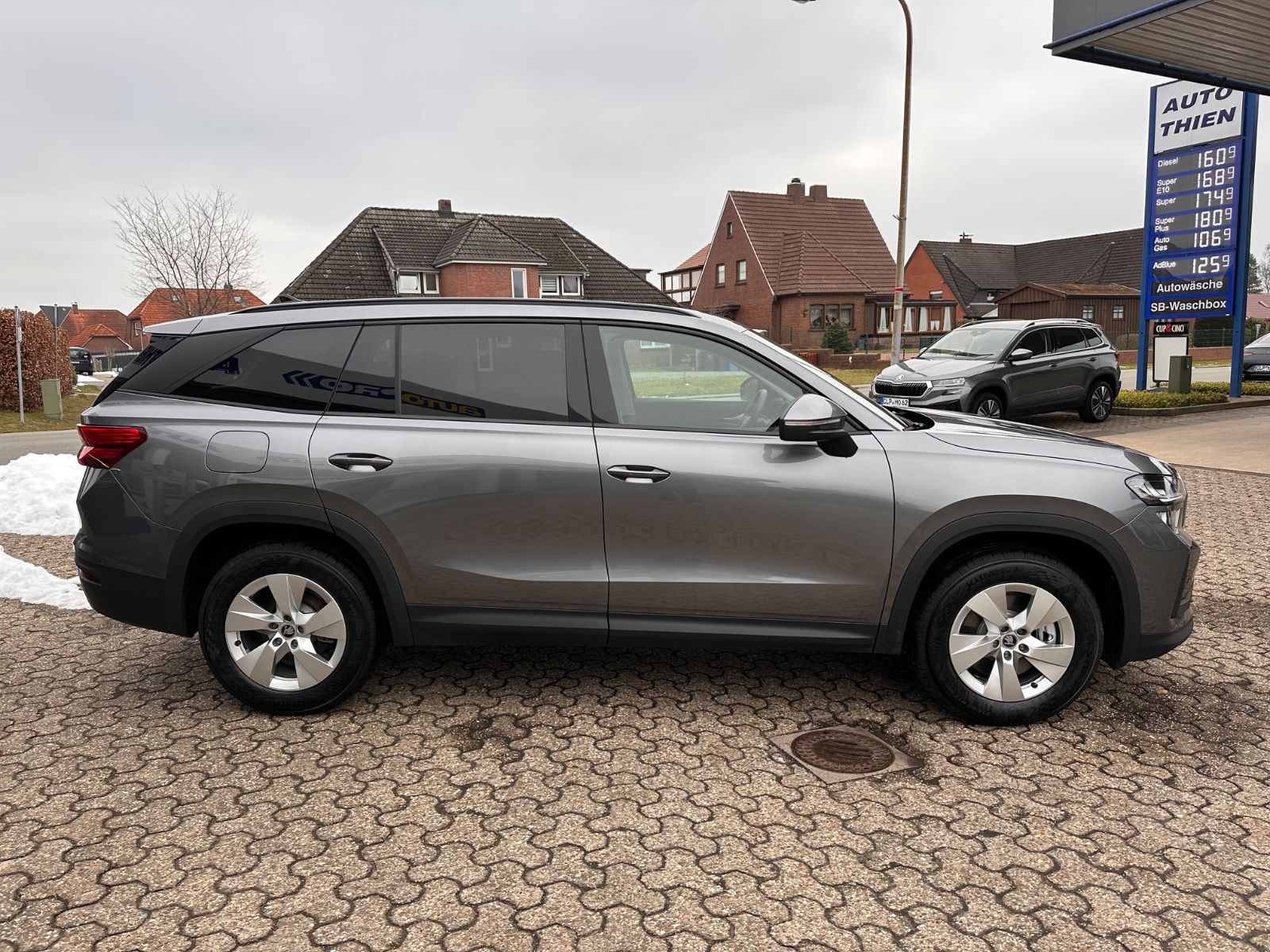 Fahrzeugabbildung SKODA Kodiaq 1.5 eTSI Selection DSG ACC/LED/PDC/SHZ