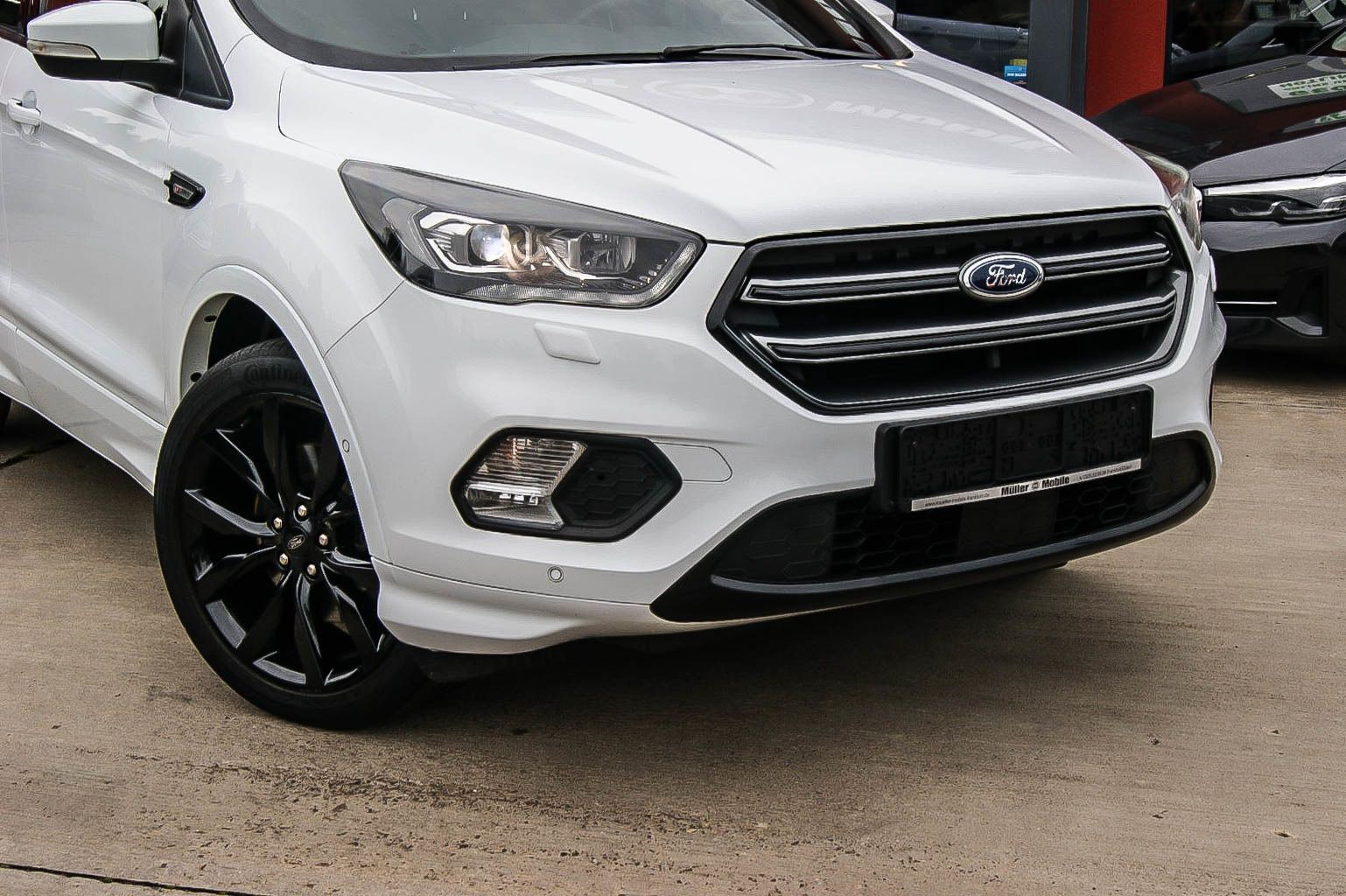 Fahrzeugabbildung Ford Kuga 15 EcoBoost 4x4 Auto ST-Line 1.HAND