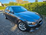 BMW 320i Lim. Aut. Sound Navi - BMW 320 aus 2012: 320i