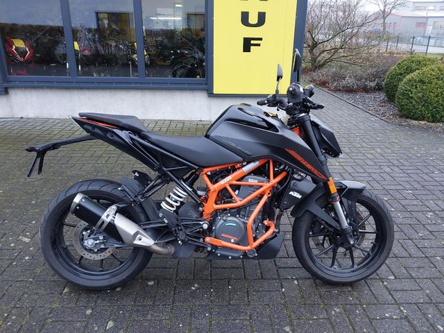 KTM Duke 390