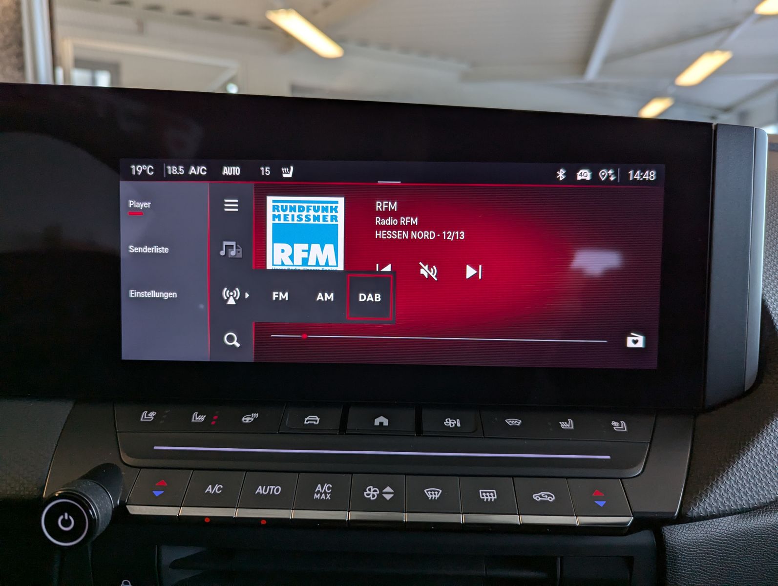 OPEL Astra 1.2 Ultimate Leder-Nappa Sitzlüft AHK Pano - Image 30