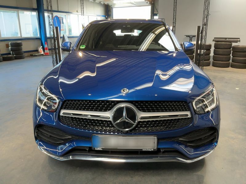 Image of Mercedes-Benz GLC 300
