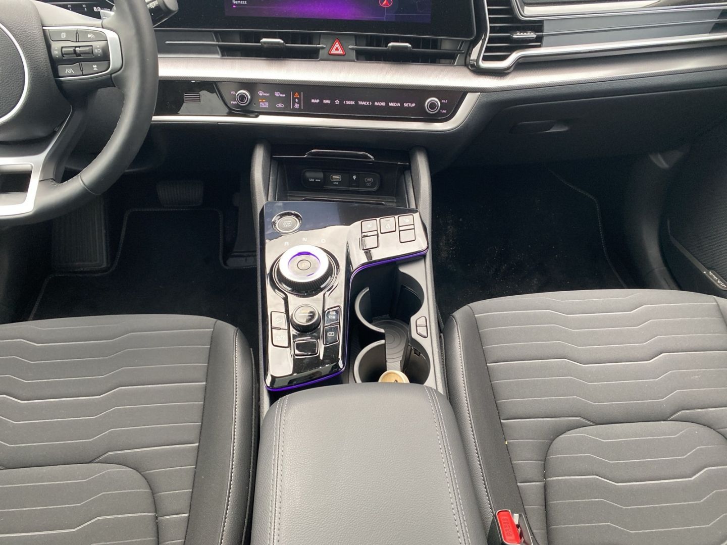 Fahrzeugabbildung Kia Sportage Spirit Hybrid 4WD 1.6 T-GDI SPIRIT*PANO
