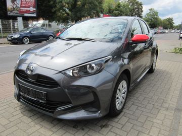 Toyota Yaris - 1