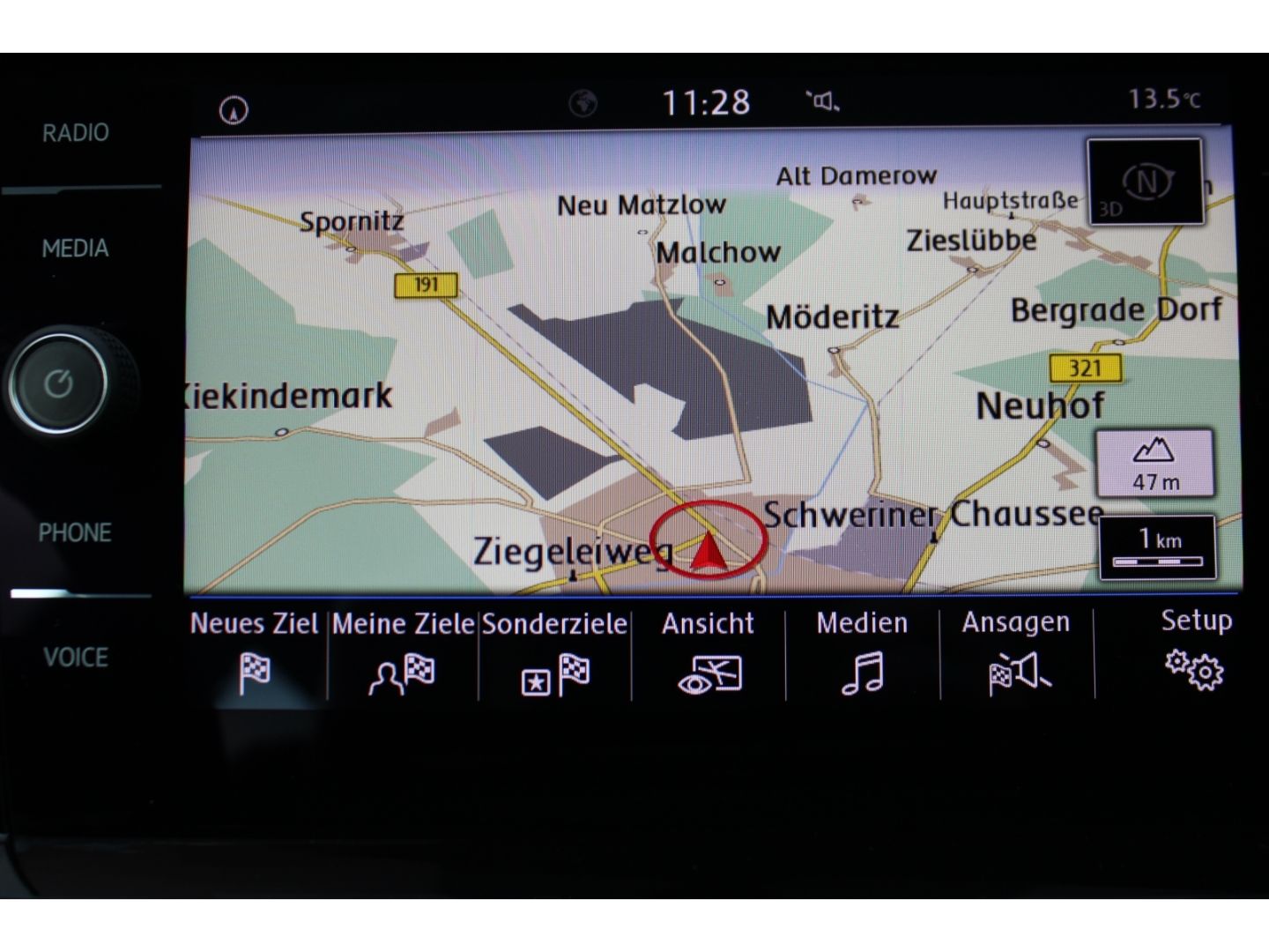 Fahrzeugabbildung Volkswagen Polo VI Comfortline Navi TWA GRA PDC Radio/CD 8
