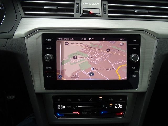 Passat Variant 1.5 TSI Conceptline - LED / Navi