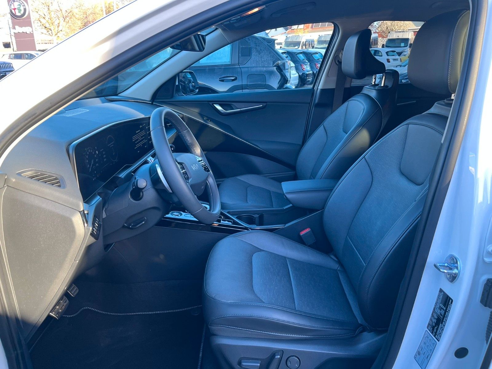 Fahrzeugabbildung Kia Niro Plug-in Hybrid Spirit AHK Komfort Technik