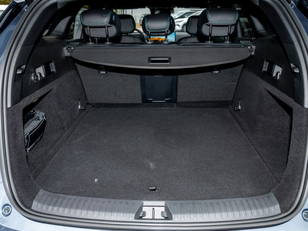BYD SEAL 6