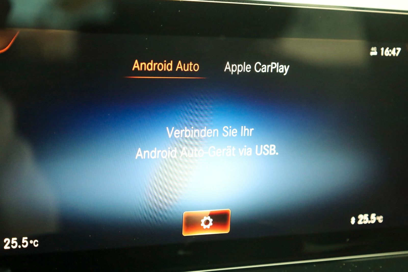 Fahrzeugabbildung Mercedes-Benz GLA 250e Progressive Leder,Navi,LED,Park-Paket