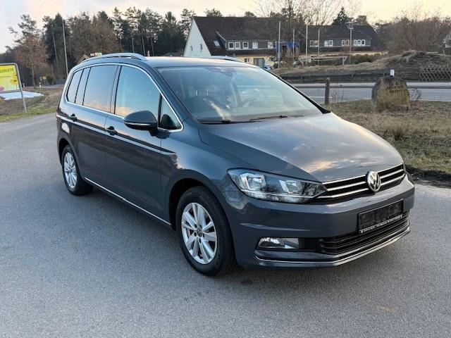 Volkswagen Touran Highline Automatik/ 7-Sitzer/ Navi/ AHK