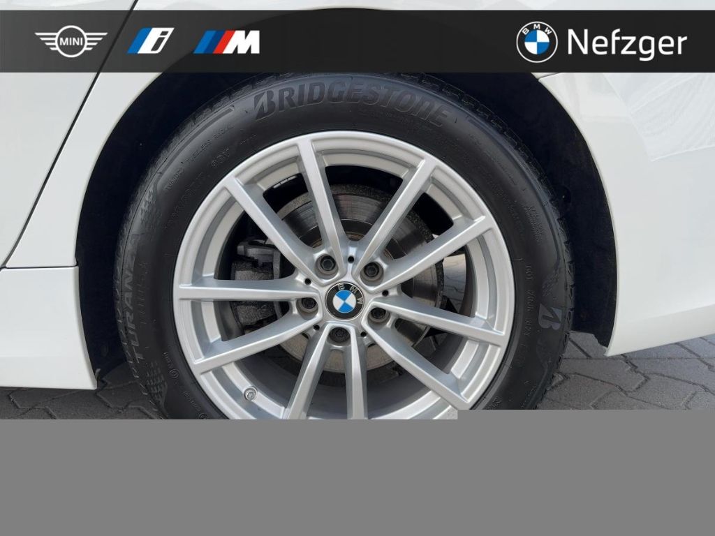 BMW 318 i Limousine  LiveCockpit Prof HIFI Sys. AHK foto 12
