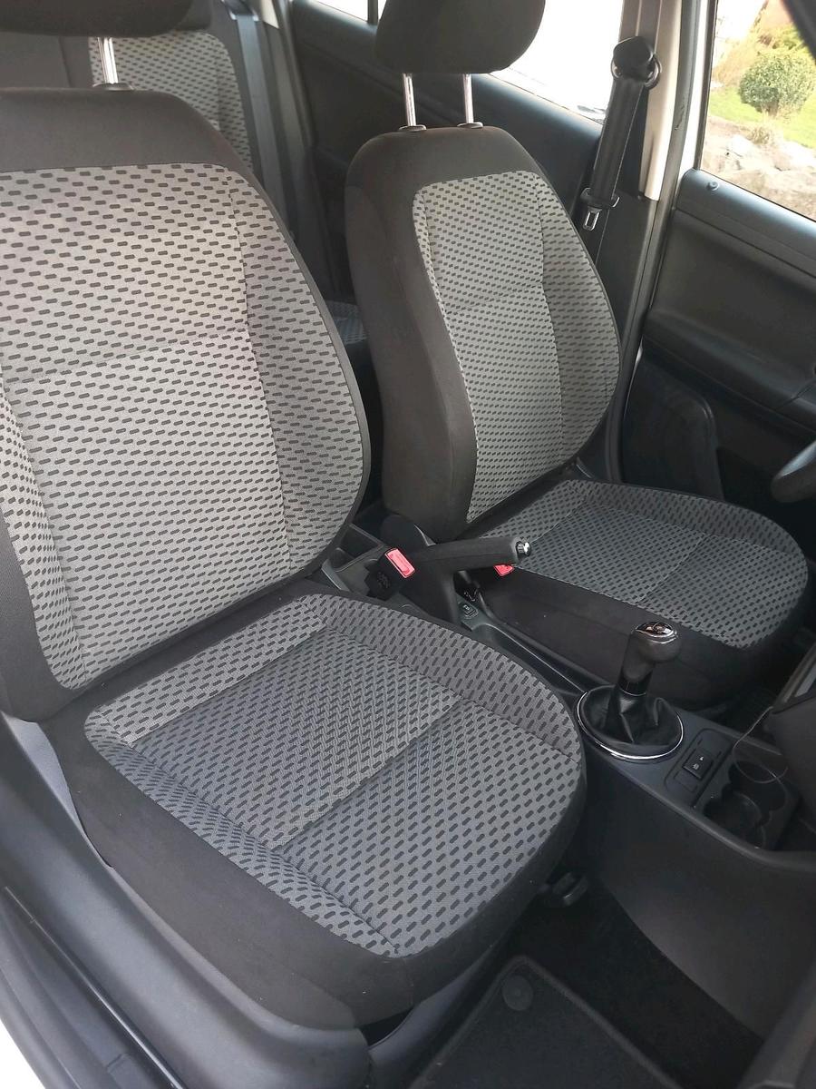 Skoda Fabia 2012 — photo 5