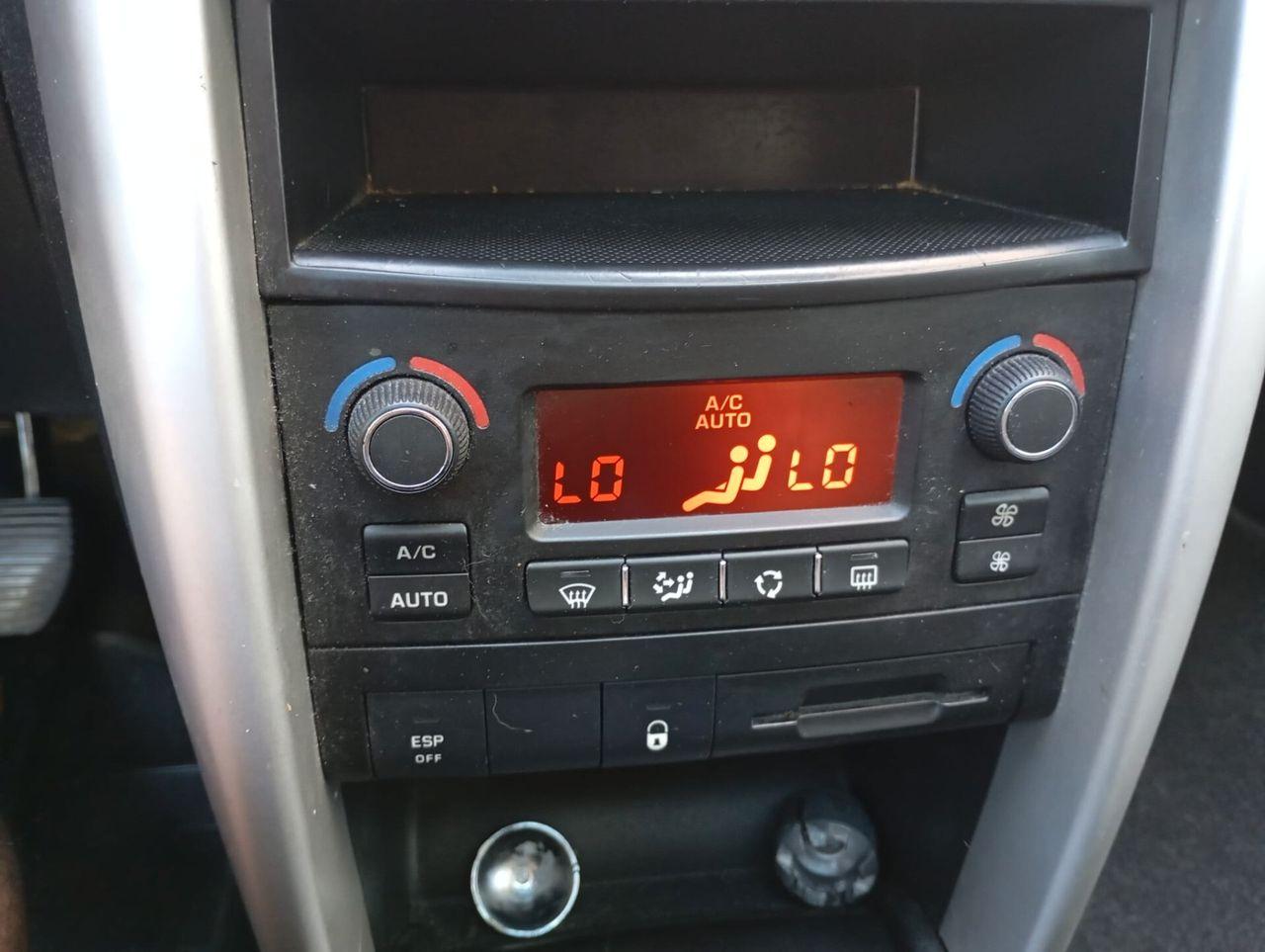 Peugeot 207 2009 — photo 11