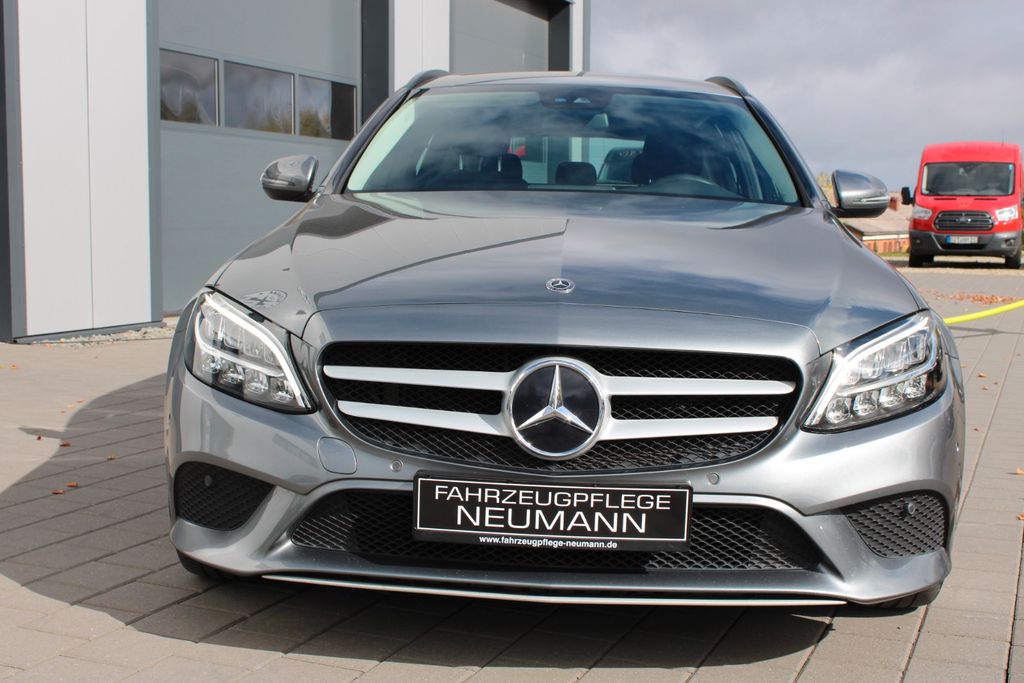 MERCEDES-BENZ C 220 d T LED AUT SHZ KAM NAVI PDC
