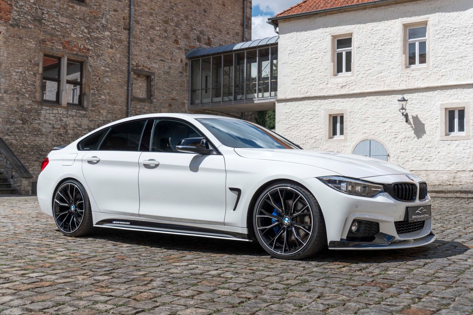 Fahrzeugabbildung BMW 440I GC M-PERFORMANCE HUD H&K LED KAM CARPLAY