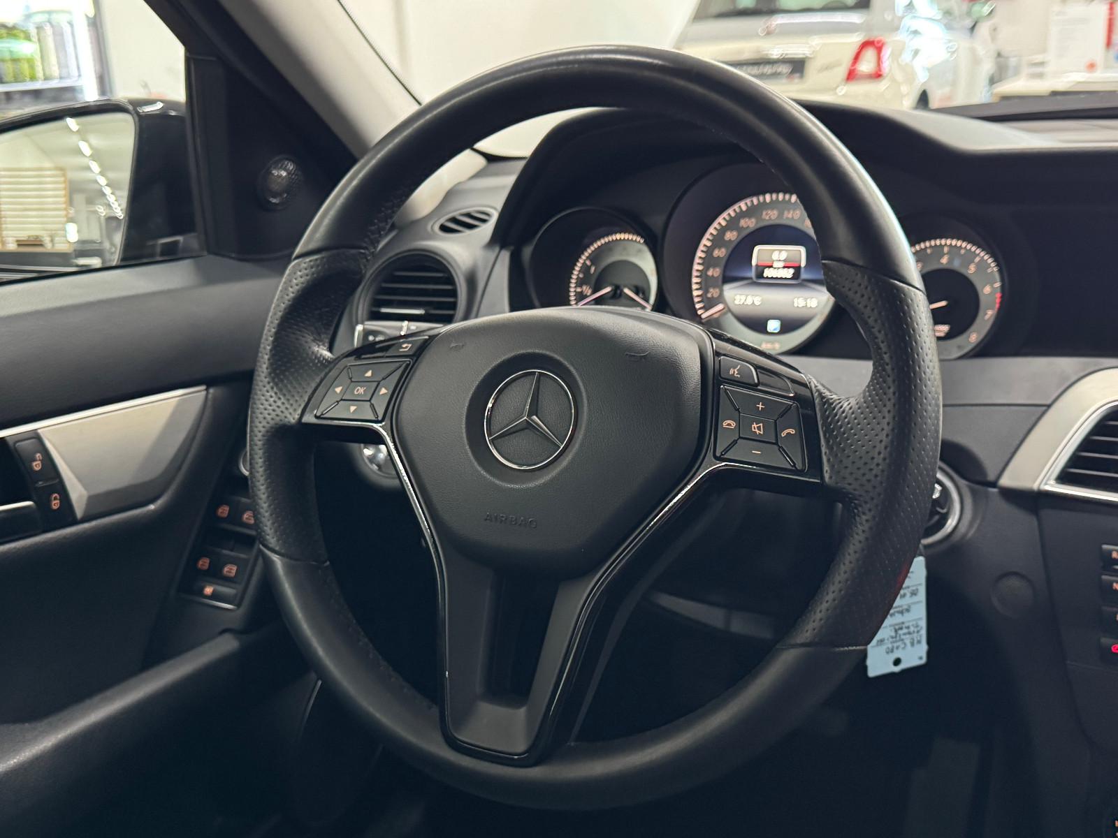 Mercedes-Benz C 180 T-Modell Avantg. NAVI/U-FREI/MB SERVICE!