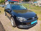 Volkswagen Jetta VI Highline Hybrid Automatik TÜV-Neu - VW Jetta Gebrauchtwagen in Berlin