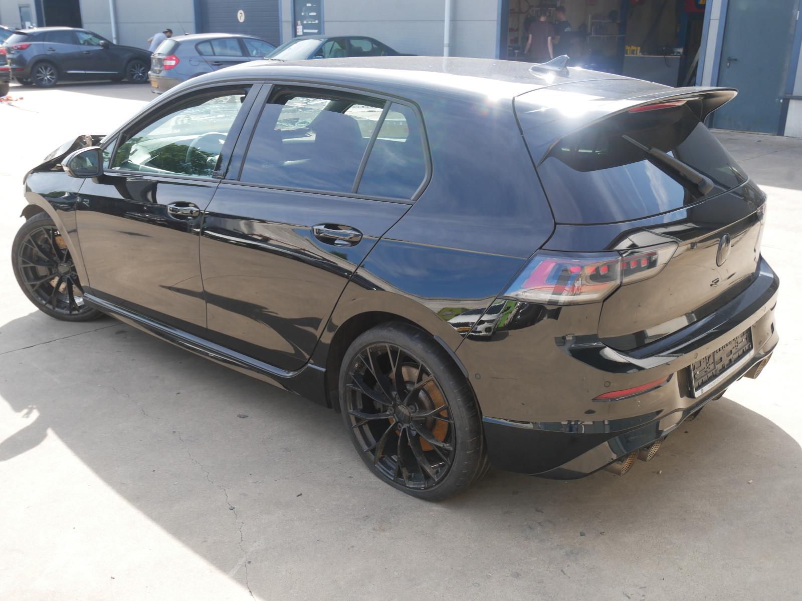 Volkswagen Golf VIII Lim. 2.0 TSI 245 kW 4Motion R Black Ed