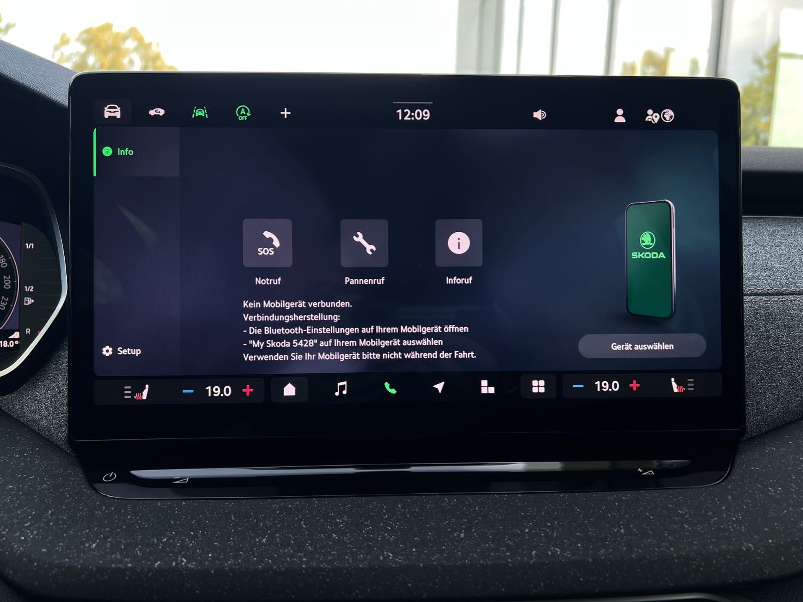 Fahrzeugabbildung SKODA Octavia Combi Tour 2.0 TDI DSG *AHK, LED, ACC, K